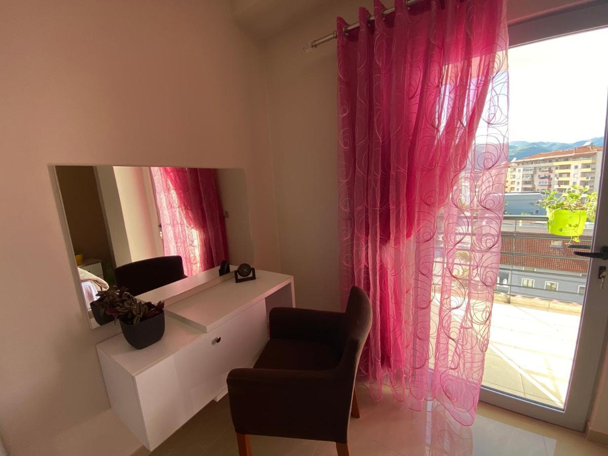 Guest'S Apartament Pogradec Exterior foto
